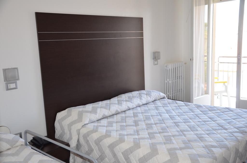 Hotel Trieste Σενιγκάλια Εξωτερικό φωτογραφία